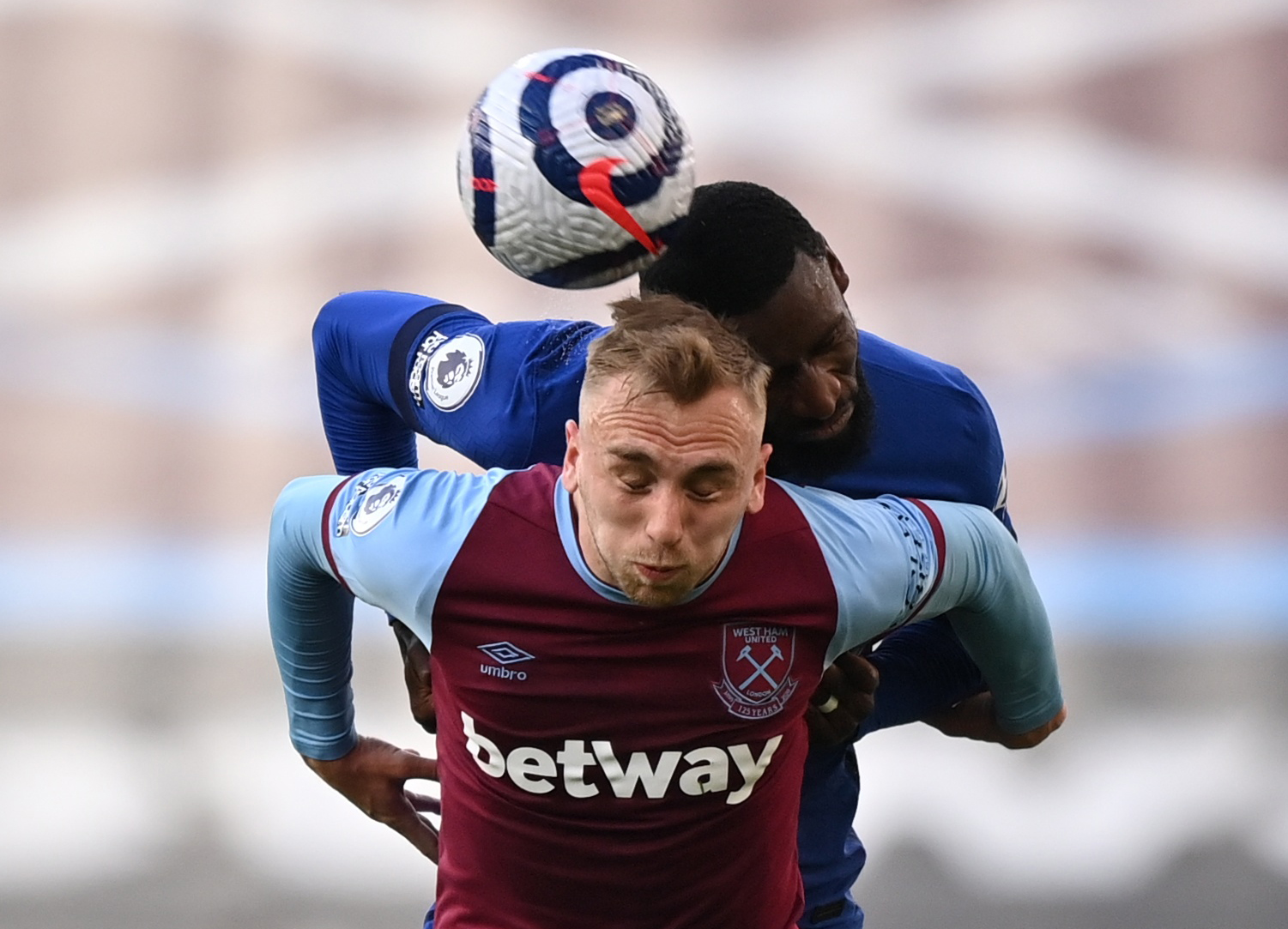 完全打了个 完全打了个